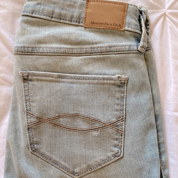 Abercrombie Jeans - Picture 6 of 7